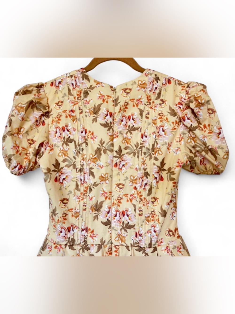 House of CB Imani Floral Print Pleated Mini Dress Sunbleached Women’s - Medium - Picture 7 of 11
